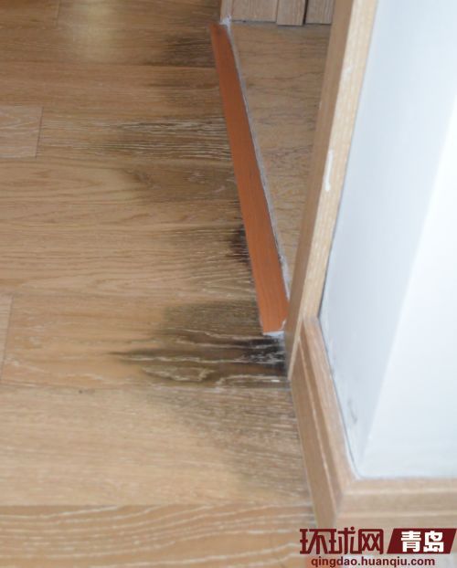 青岛万科精装房再陷质量门部分业主无奈搬离_