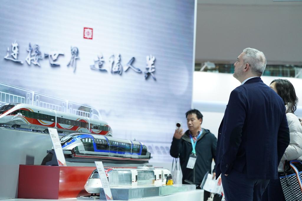 新华视点丨以“链”会友“链”出新机——第二届链博会观察(图1)