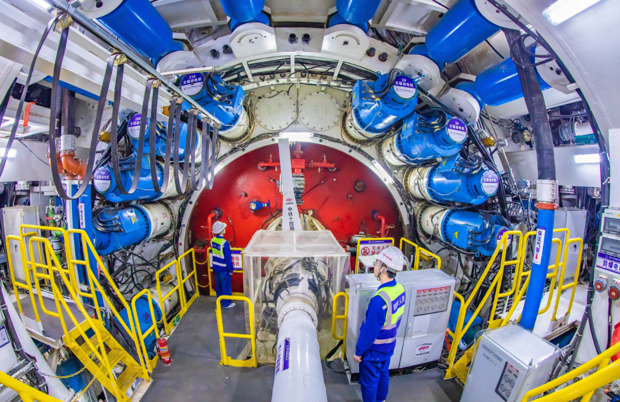 国产盾构设备成功实施75米深高压进仓作业