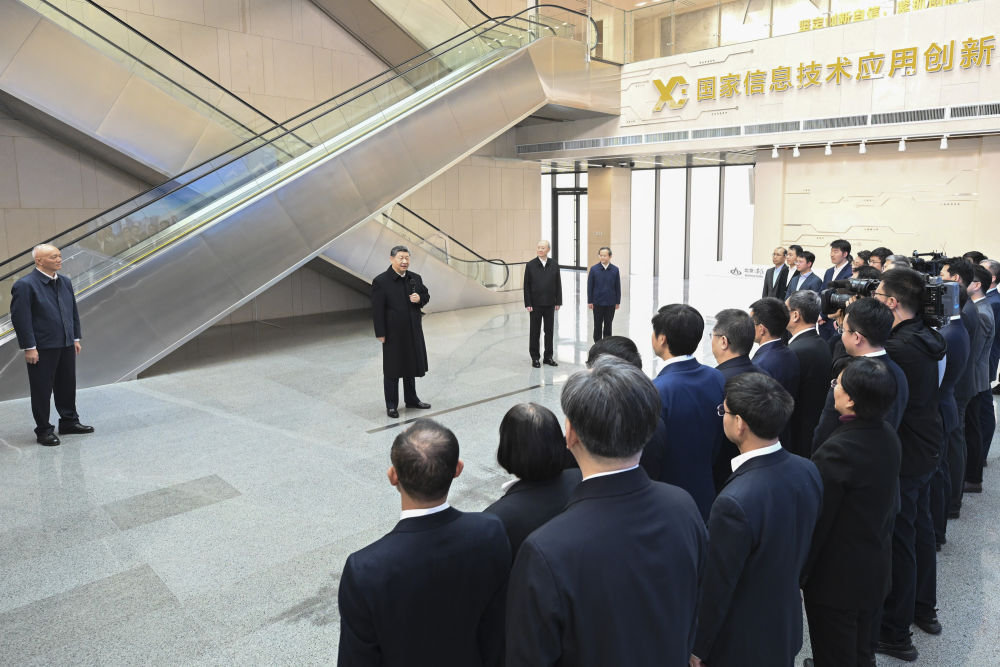 习近平：建设社会主义现代化强国，关键在科技自立自强