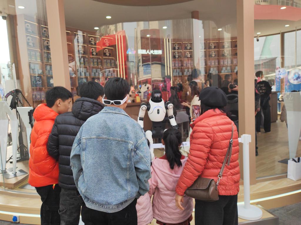 这个年“智”感十足——当传统新春邂逅前沿科技