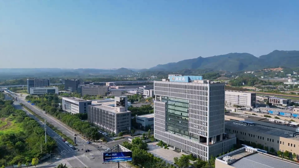 新春走基层丨新能源汽车质检一线：电池“体检官”的新春坚守