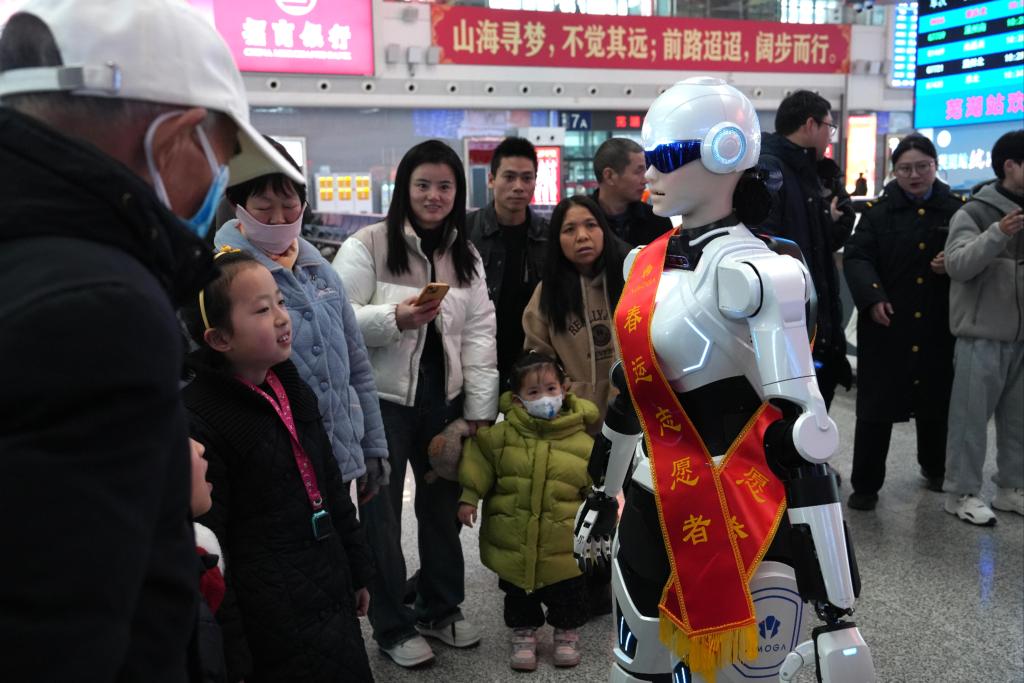 向智向新：“AI+”如何探索服务新模式？