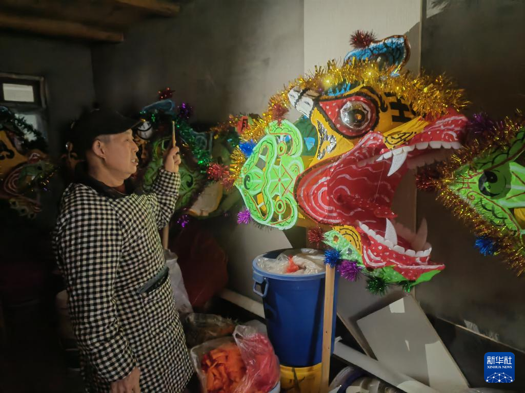 新春走基层｜“仡佬毛龙”传承的两对“黄金搭档”