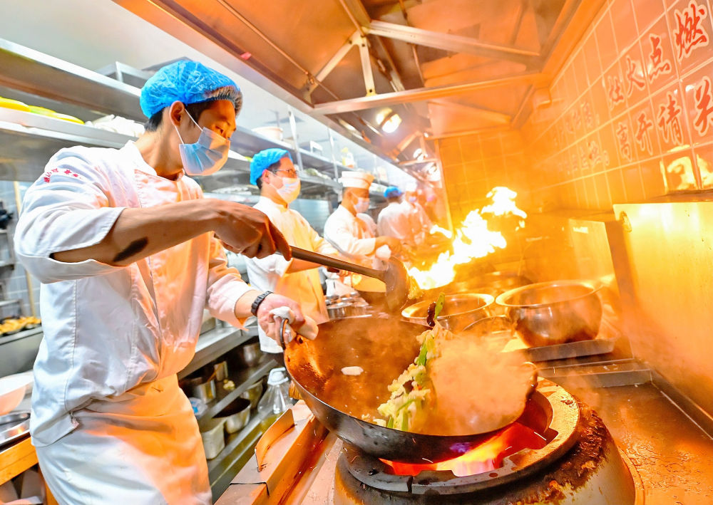 镜观·回响丨新春购物车 满载经济新动能