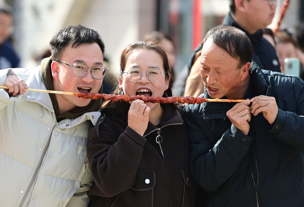 镜观·回响丨新春购物车 满载经济新动能