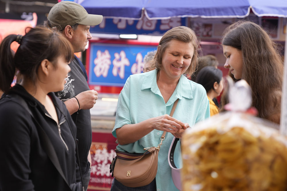 镜观·回响丨新春购物车 满载经济新动能