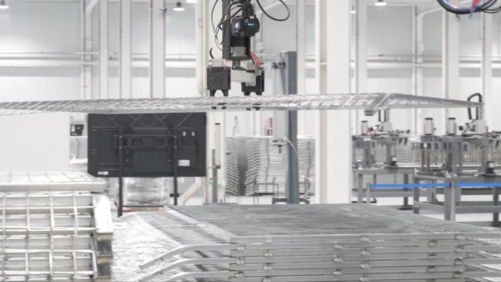 新华视点丨向新向绿领航 探索传统产业转型之路