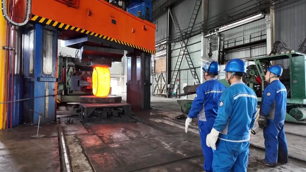 新华视点丨向新向绿领航 探索传统产业转型之路