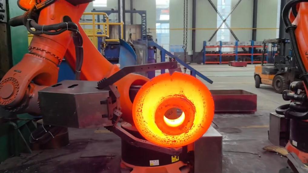 新华视点丨向新向绿领航 探索传统产业转型之路