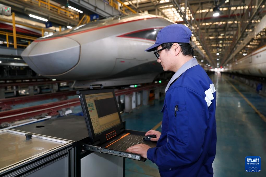 新华深读丨“十五五”规划109项重大工程项目里的职业新趋势新空间