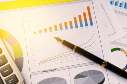 “站在光里”的一级投资人：从“追光”到“造光”