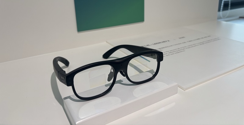 智能眼镜玩家拓展“好用”场景 竞争格局更趋多元