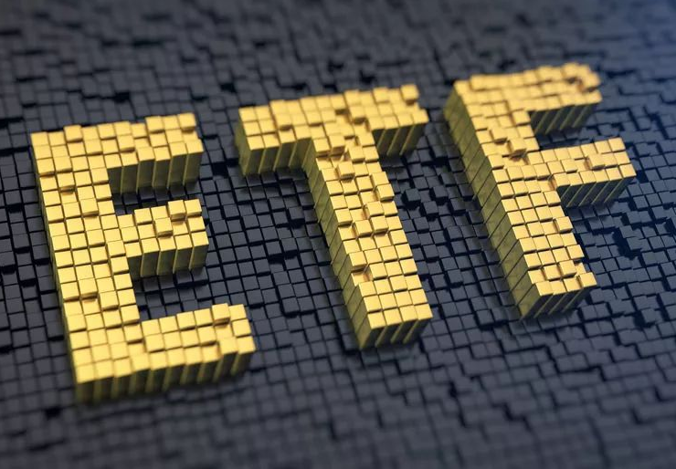 公募积极筹备主动ETF 持仓“日更”资金“日结”引人关注