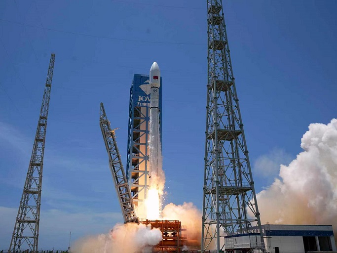 我国成功发射卫星互联网低轨24组卫星