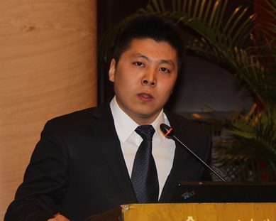 华安证券消费组 王俊杰.jpg