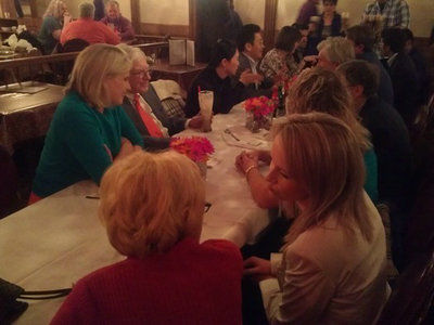 ��������Χʳ�͵������һֱ��ͣ�����ͷ���һ����Ҳ��Ȼϰ��þ������òͽ�̸��