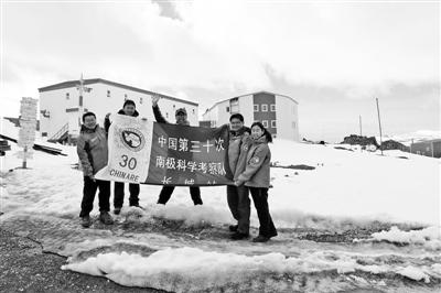 ���ι��ϼ��ƿ�վ����ķ�Ԫ���ڳ���վ����ͬ�º�Ӱ(����Ϊ��Ԫ��)