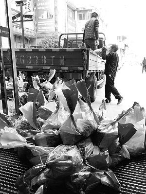 浙女子卡车拉54万硬币存银行 工作人员:工程浩大