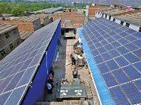 村民花80万楼顶建光伏发电站:卖电比收房租靠谱