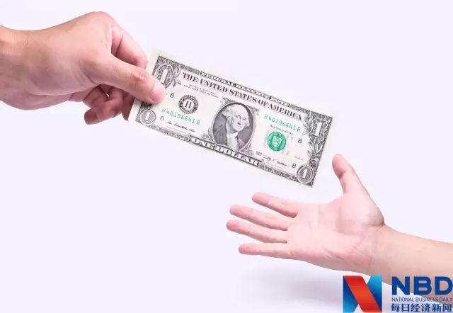 一家三口年初换的15万美元 如今亏掉了多少?