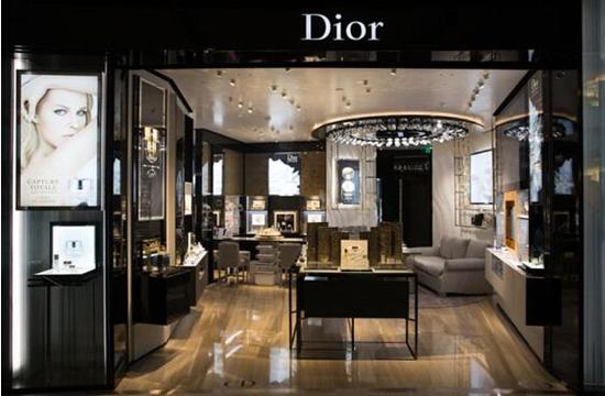 迪奥防晒霜错标致癌物二苯酮遭停售 实际未含该成分