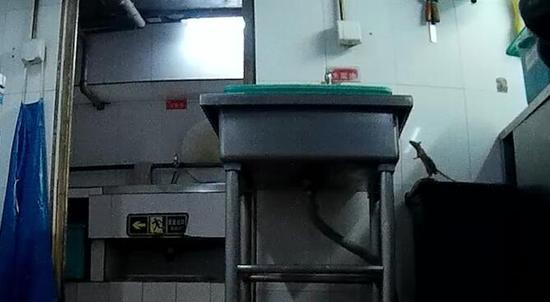 2017��5��29�գ��賿3��26�֣������ں����̾��ɵ���ӹ������������