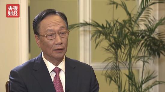 ��̨�������Ƶ�һϯ�� ������һҹû��˯��