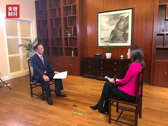 ��̨�������Ƶ�һϯ�� ������һҹû��˯��