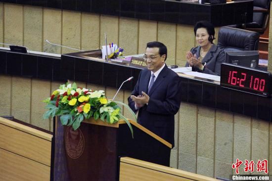 �����й�����Ժ�������ǿ10��11����̩�����ᷢ���ݽ�ʱ�������з�Ը��̩����̸������������ͨ������Աǩ֤�������緢 ���� ��