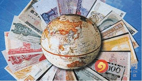 美国7月消费者支出升幅略低于预期,通胀年增率则是创下2015年底以来最小增幅,导致美元兑一篮子货币回吐稍早的升幅。