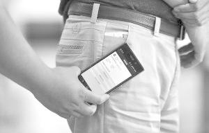 带NFC功能手机可读取IC芯片银行卡账号、交易记录等