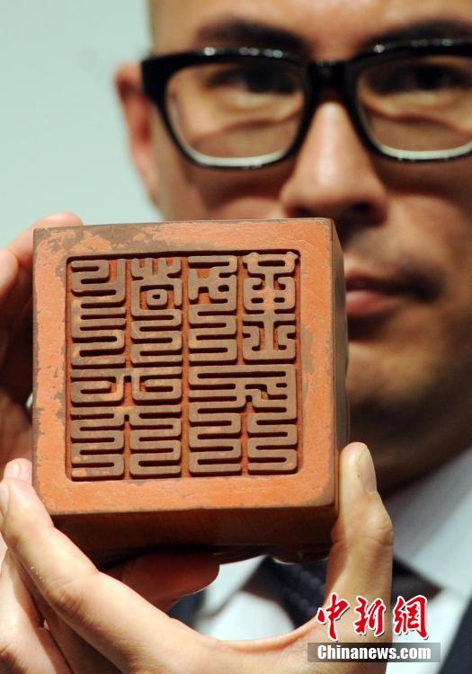 �念��̴��ľ���ĳ�9260���Ԫ����¼