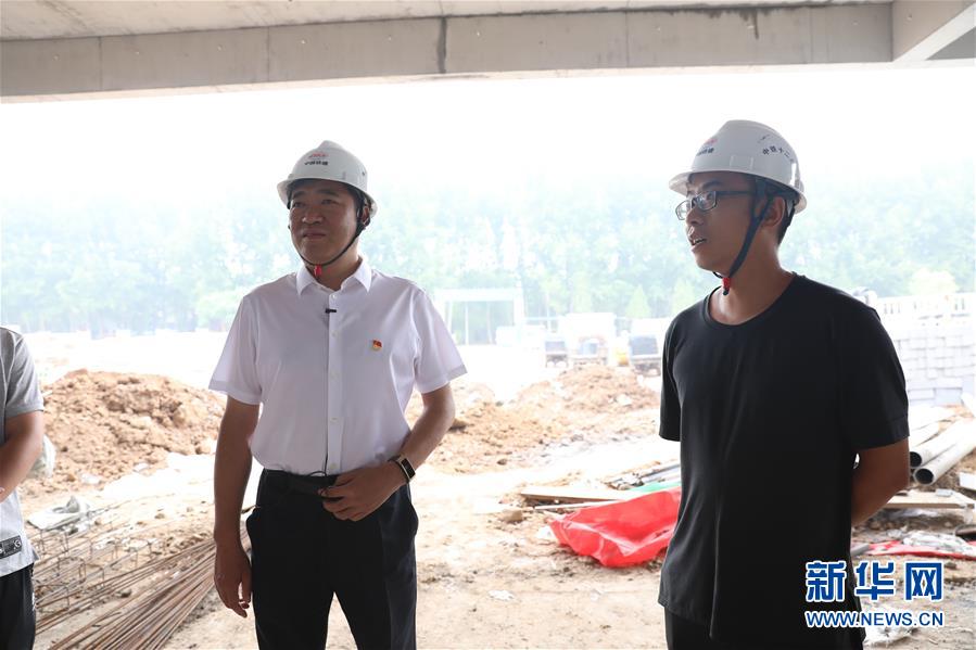 (新华全媒头条·走向我们的小康生活·图文互动)(6)我们村里的年轻人——贾家庄追求美好生活的“动力源泉”